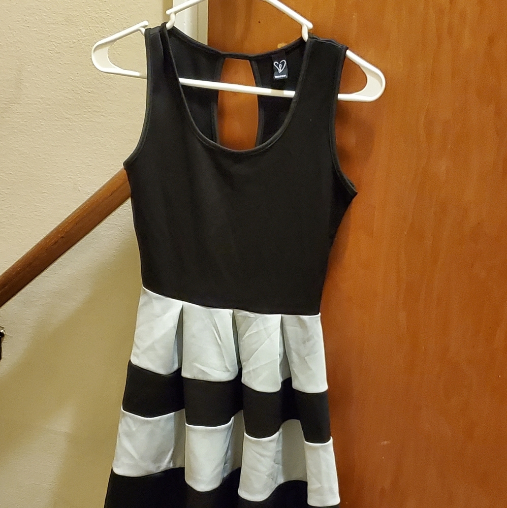 Black and grey dress